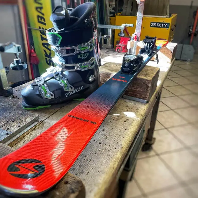 Ski Hire in Sauze d'Oulx. Ski equipment service, brand new for winter 2025/26. Ski Boots, Helmets, poles, all ski rental and snowboard hire in the best shops in Sauze d'Oulx