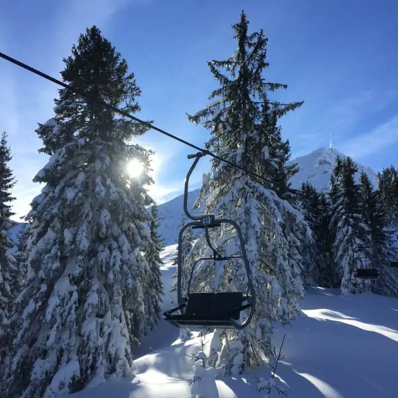 Sauze d'Oulx snow conditions, ski lifts open, pistes closed, heavy snowfall, lift system, trees covered in fresh snow